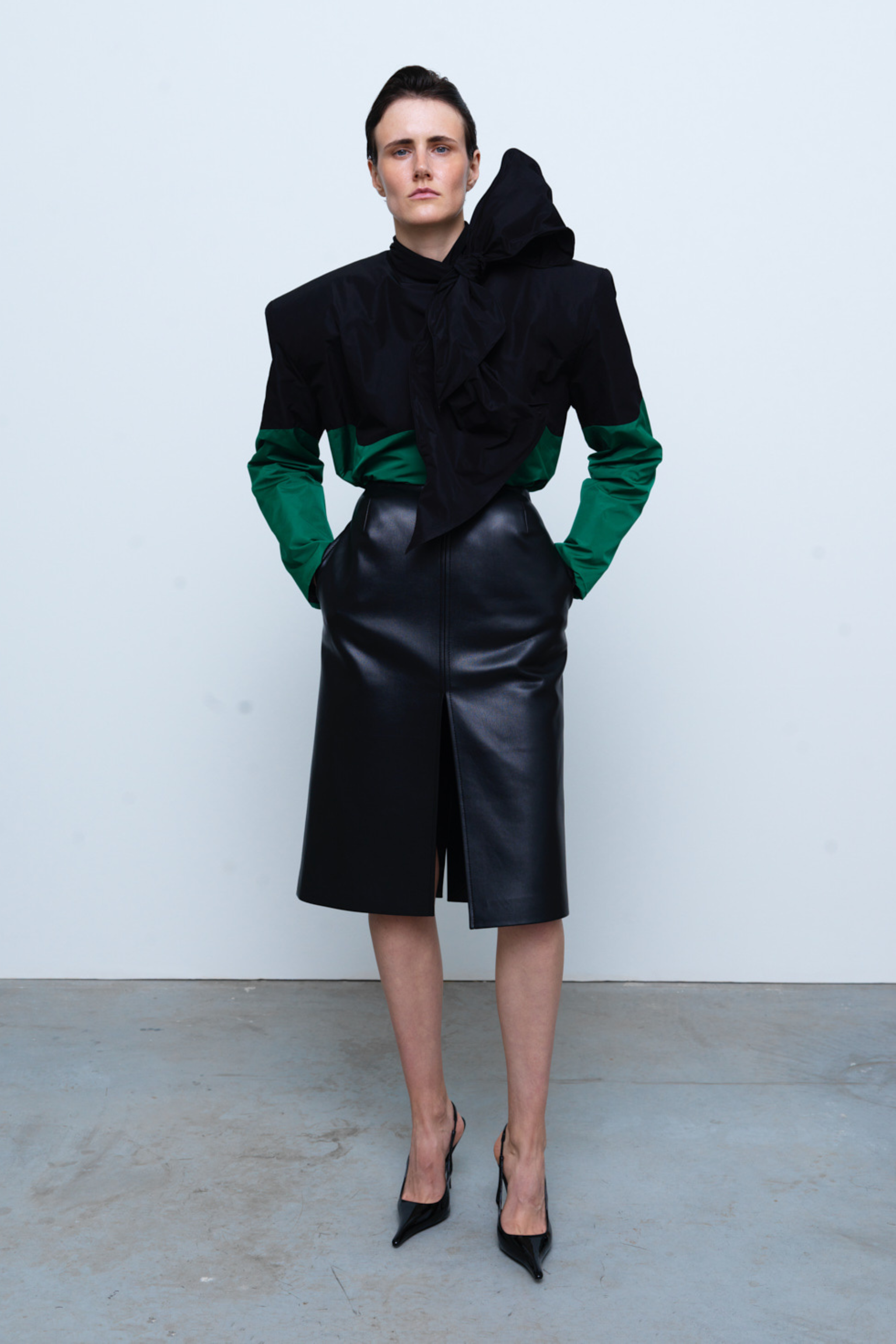 TOP#06 — Blouse with Voluminous Shoulders
