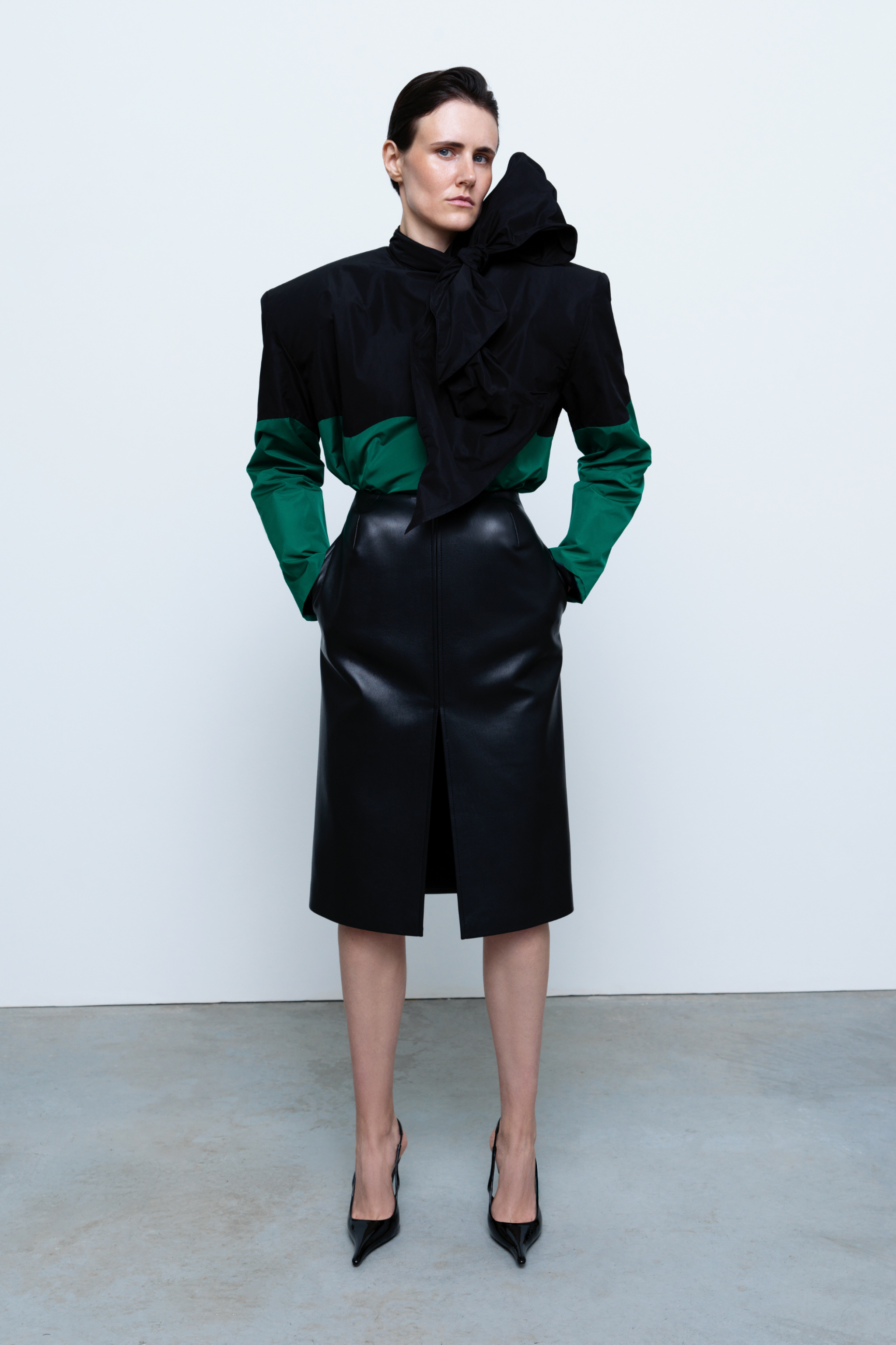 TOP#06 — Blouse with Voluminous Shoulders