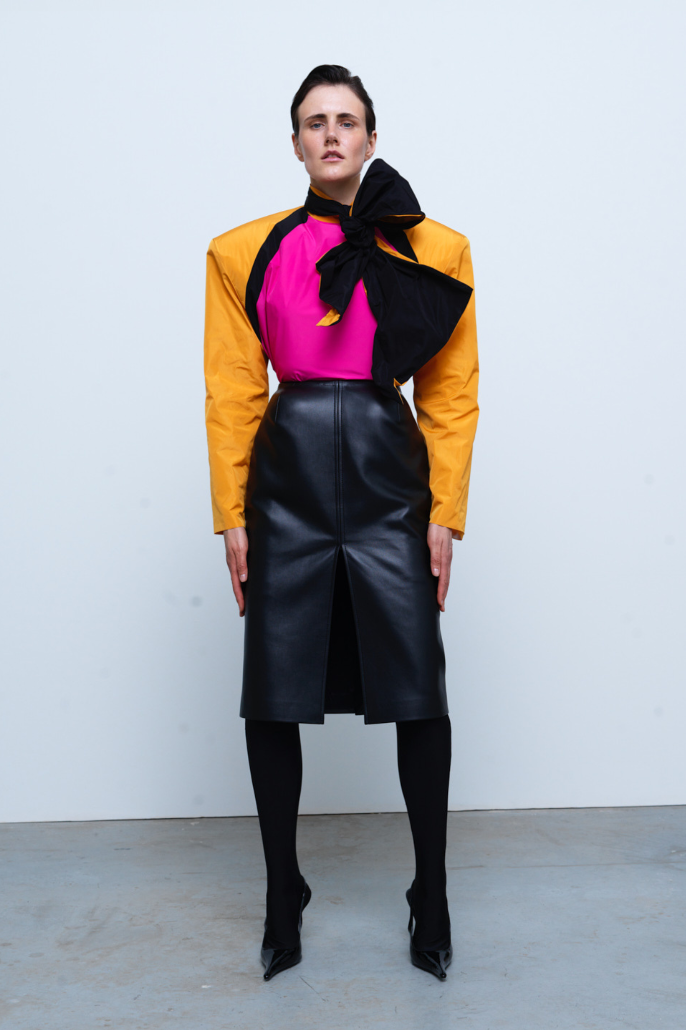 TOP#04 — Blouse with Voluminous Shoulders