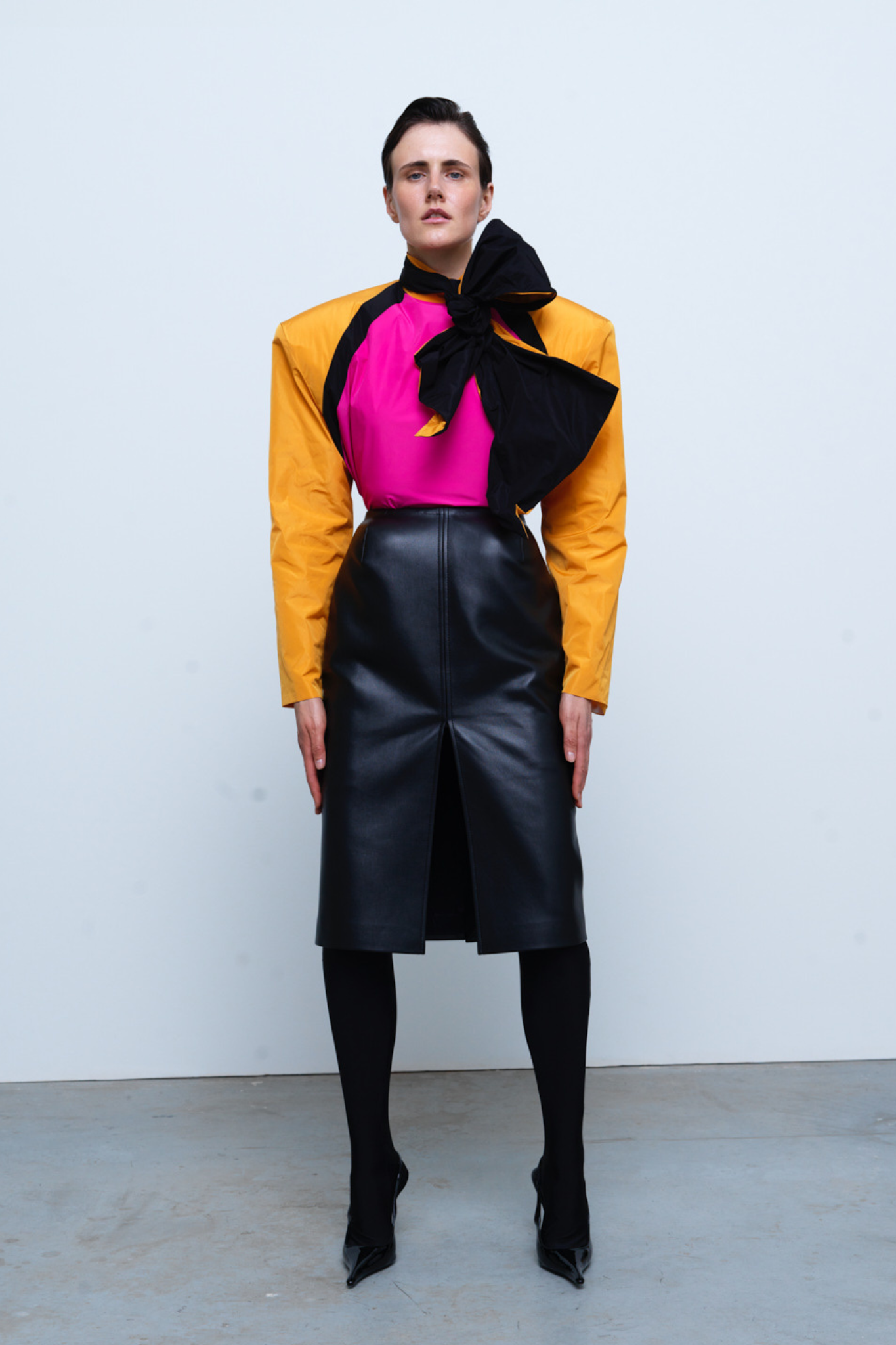 TOP#04 — Blouse with Voluminous Shoulders