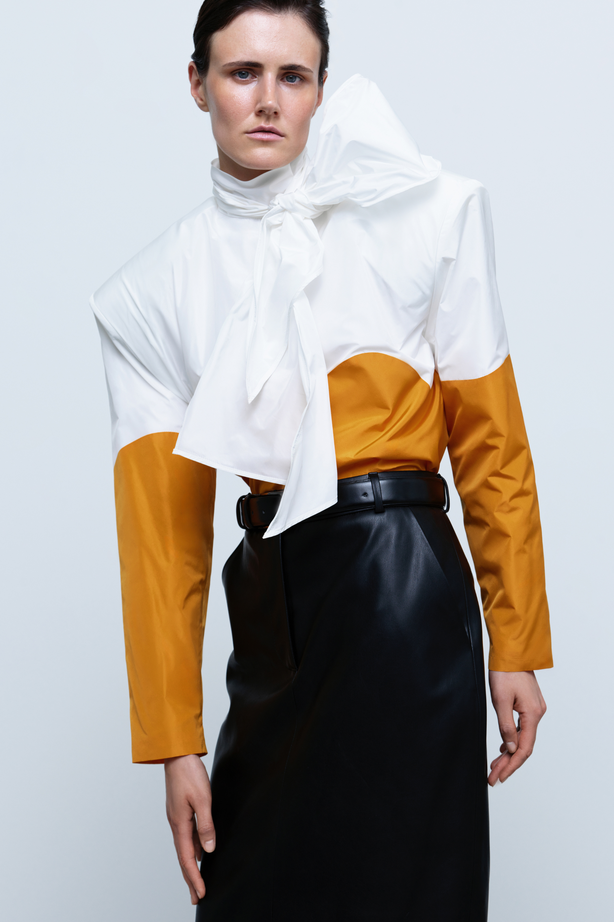 TOP#05 — Blouse with Voluminous Shoulders