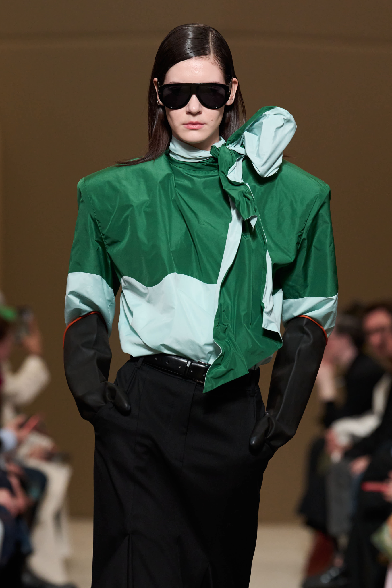 TOP#14 — Blouse with Voluminous Shoulders
