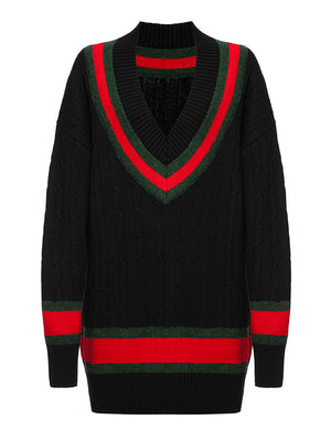 Об’ємний светр V вирізом